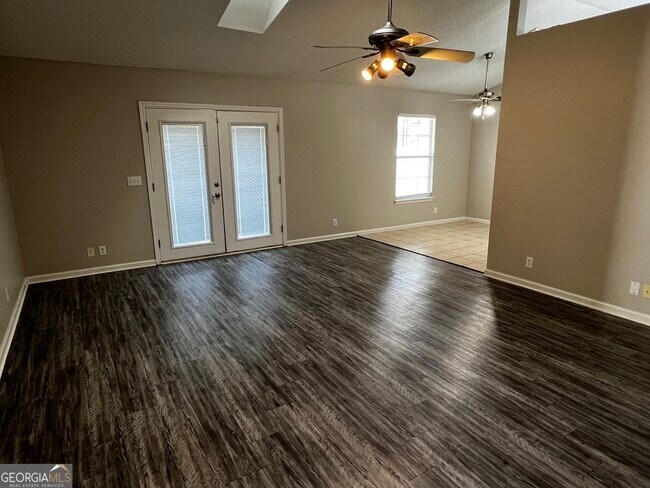 Foto del edificio - 109 Clinton Ct