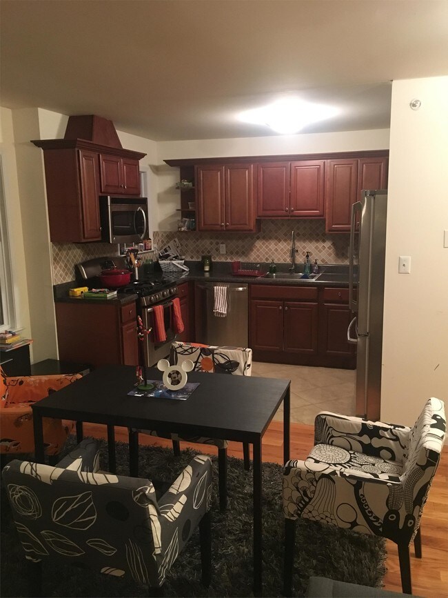 Foto del edificio - 231 E Kinney St