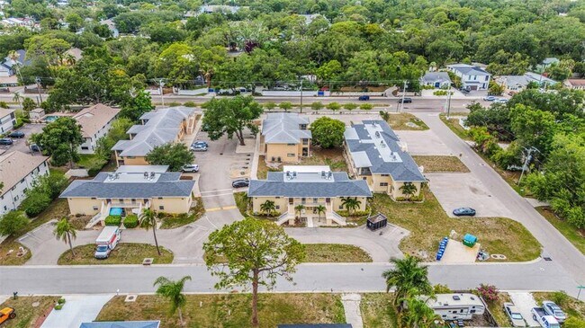 Foto del edificio - 2826 W Rainbow Cir