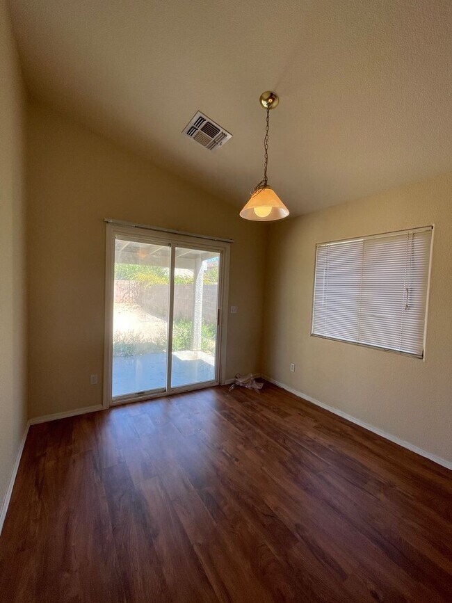 Building Photo - Rancho Vistoso - 3 Bedroom, 2 Bath Home!