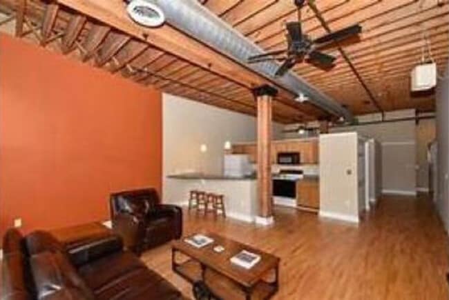 Building Photo - 141 N Water St