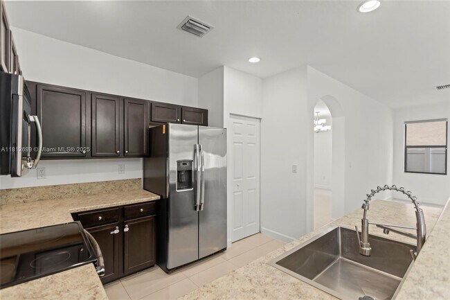 Building Photo - 3502 W 86th Terrace
