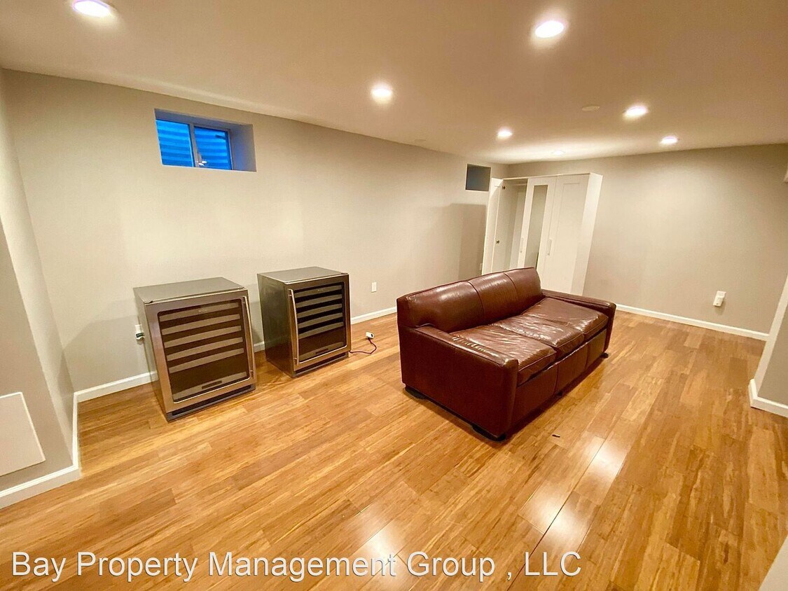 Building Photo - 4 br, 3.5 bath House - 804 E Belvedere Ave