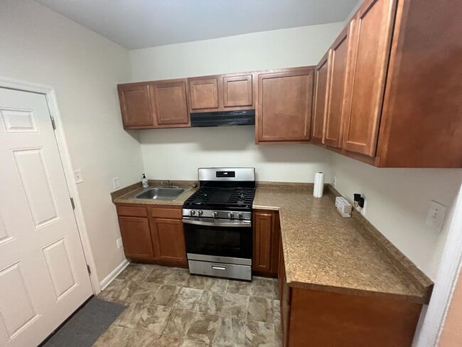 Photo - Big 2 bedroom home, fully rehabbed with la...