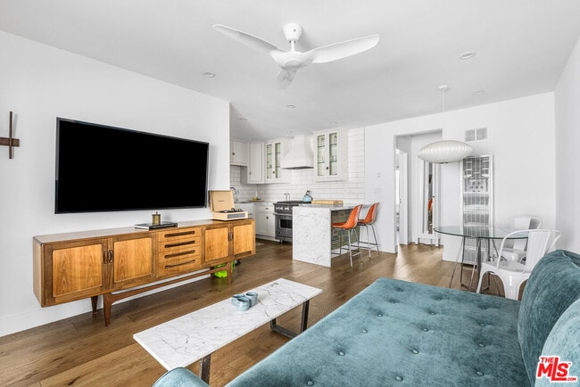 Building Photo - 1929 Tamarind Ave