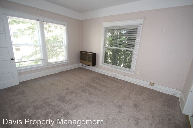 Building Photo - 123 Bellevue Ave E