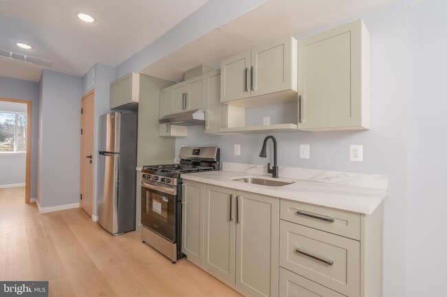 Building Photo - 4936 Nash St NE