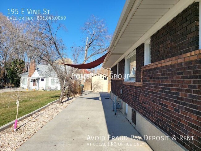 Building Photo - Cute updated home in a great location!