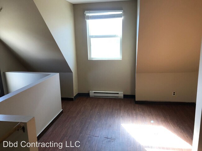 Building Photo - 1120 Rivermet Ave