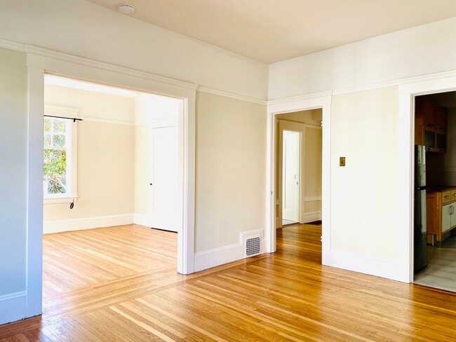 Building Photo - 202 Kirkham St