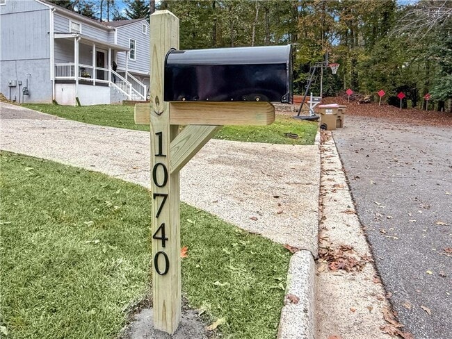 Foto del edificio - 10740 Plantation Bridge Dr