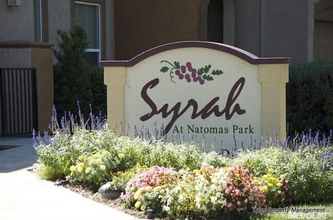 Foto del edificio - Cozy Condo nestled in Syrah at Natomas!