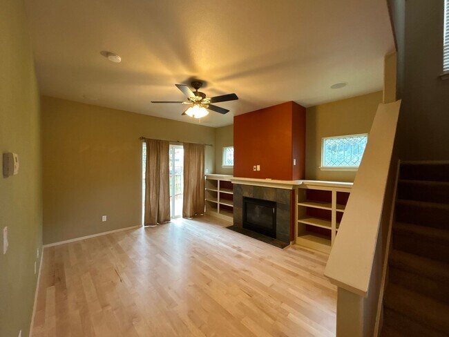 Foto del edificio - 3 Bedroom / 2.5 Bath Home in SW Redmond