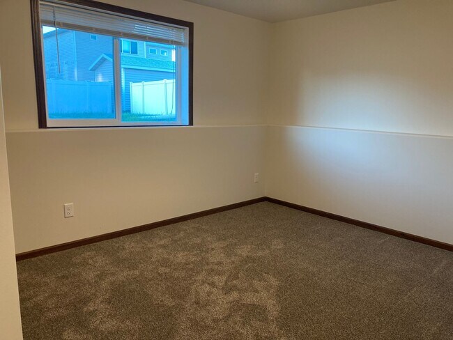 Foto del edificio - 1325 30th Ave W