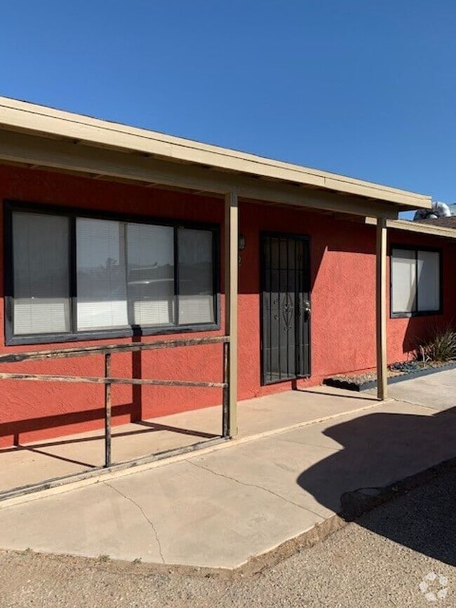 Building Photo - 13157 Central Rd
