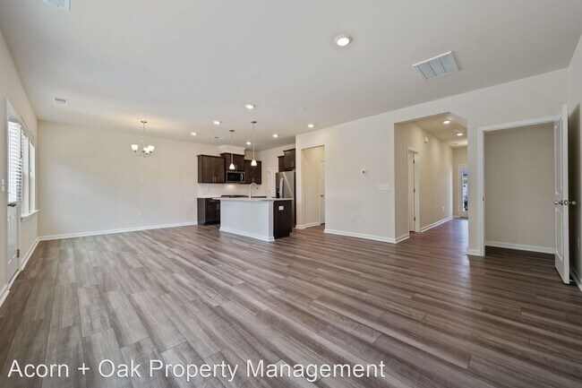 Building Photo - 3 br, 2.5 bath House - 327 Glen Clova Drive