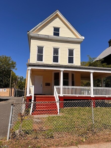 Photo - 195 Park Avenue Unit 2