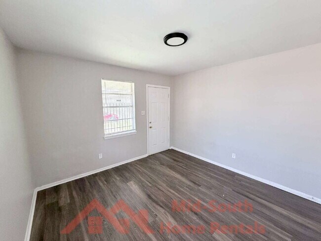 Foto del edificio - 1353 Fairfax St