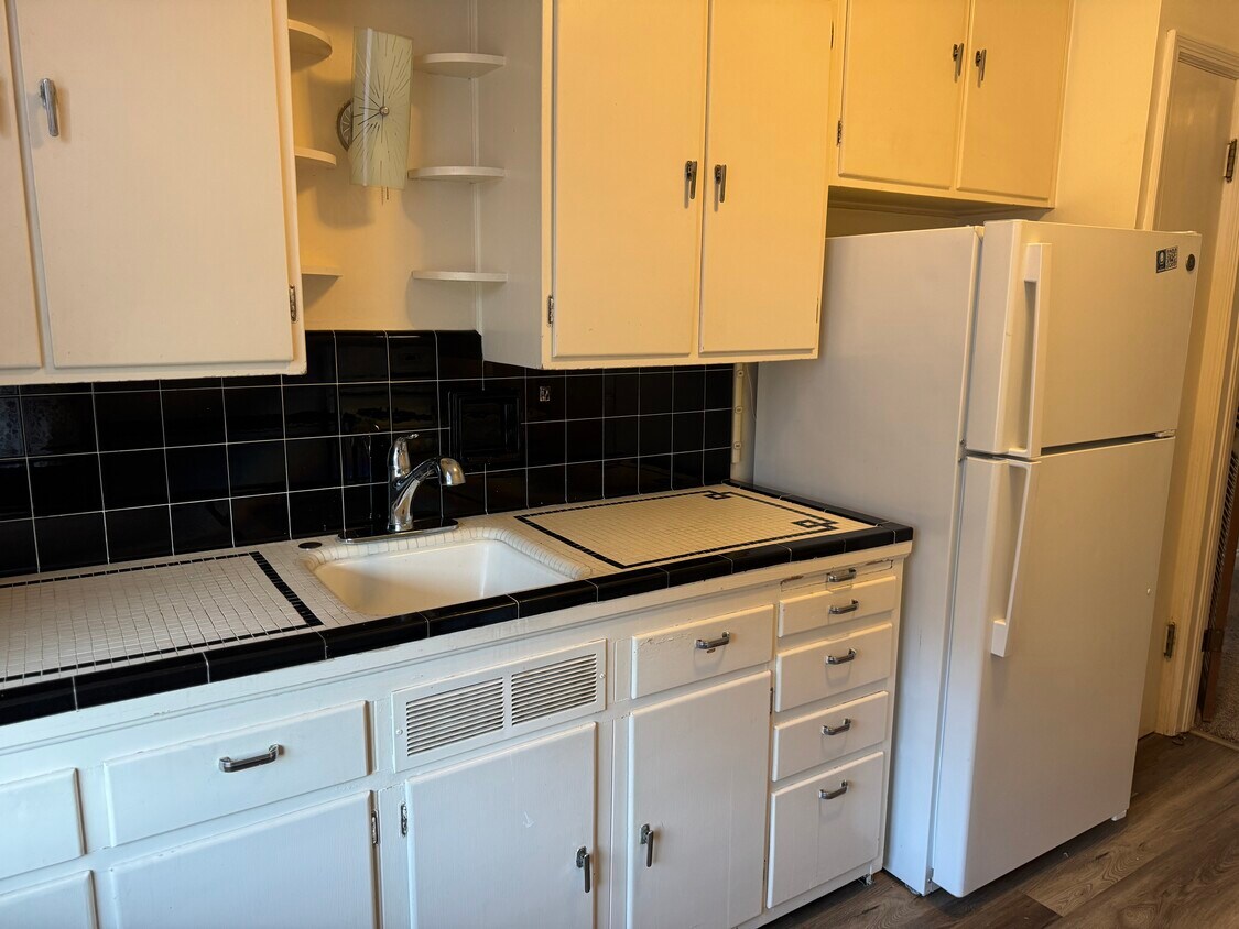 Foto principal - 405 W Columbia Ave