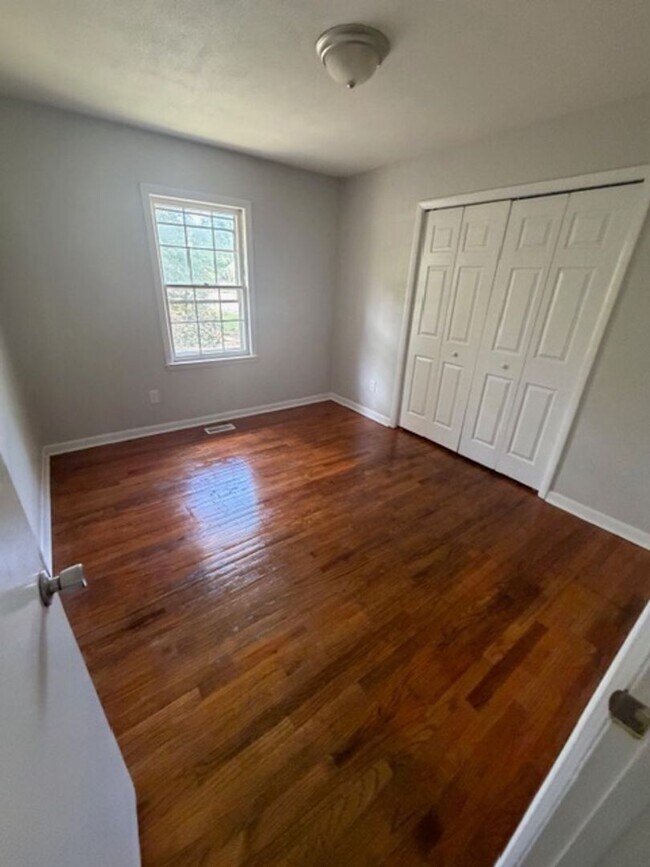Foto del edificio - 3462 Dobbs Farm Rd