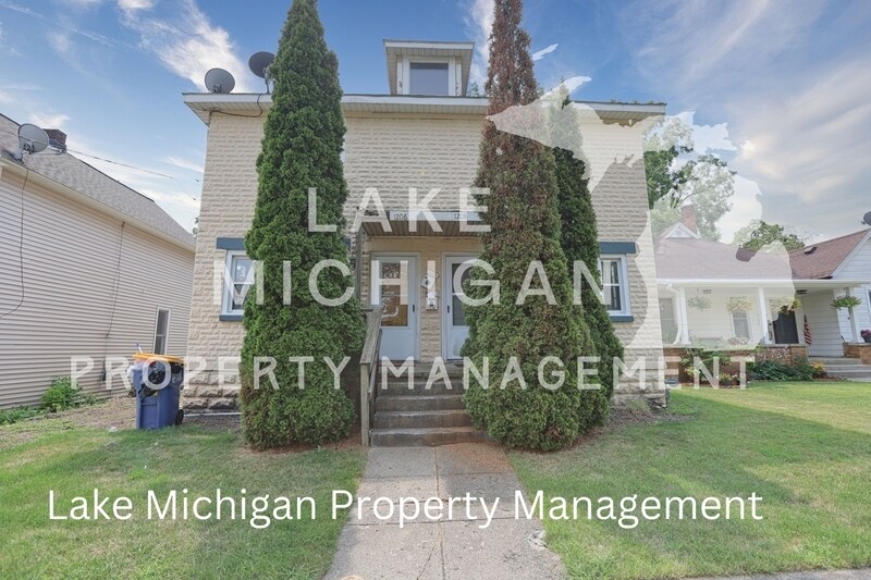 Foto principal - 1206 4th St NW