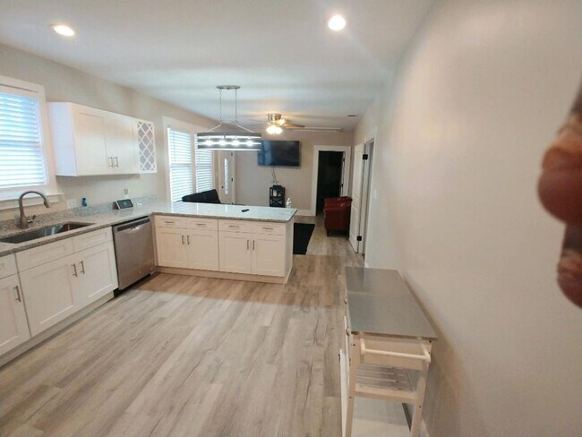 Foto del edificio - Charming 3BR House in Savannah