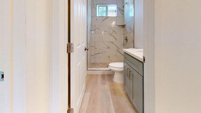 Building Photo - 4928 63rd St