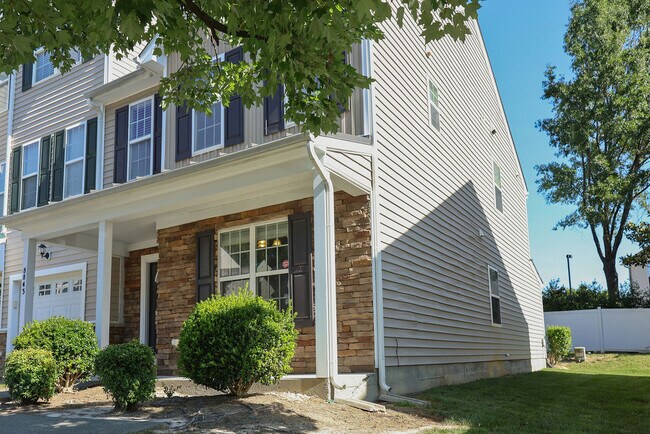 Foto del edificio - 8843 Thornton Town Pl