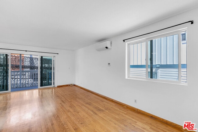 Foto del edificio - 746 N Dillon St