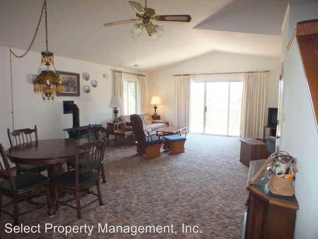 Foto del edificio - 1 br, 2 bath House - 4562 French Creek Road