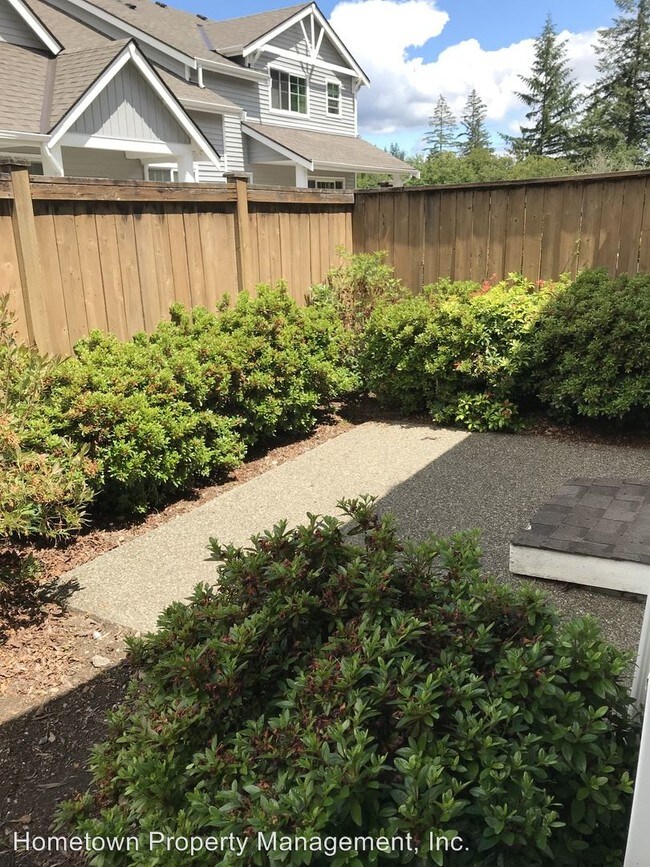 Building Photo - 312 Yauger Way NW