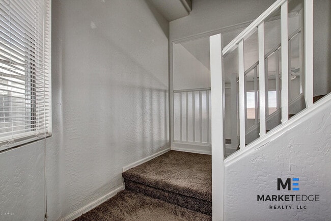 Foto del edificio - 5Bed/3Bath at Terragona/Isabella! $1299 MO...