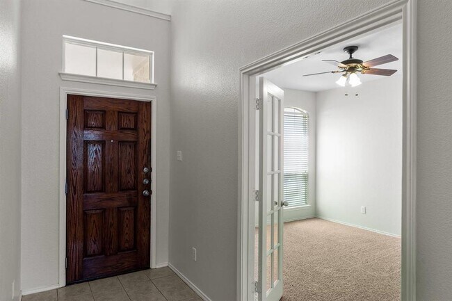 Foto del edificio - 124 Amberwood Ct