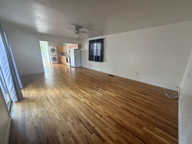 Foto del edificio - 1253 E Mesa Ave