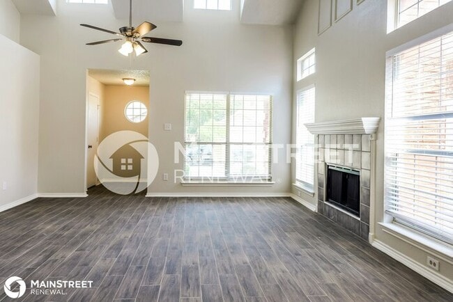 Building Photo - 1936 PINE RIDGE DR, BEDFORD, TX 76021