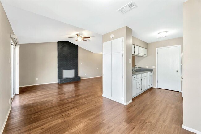 Building Photo - 4304 Acropolis Ct