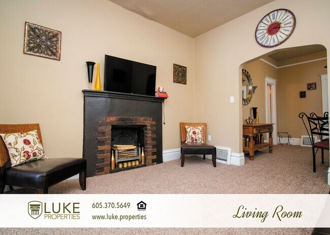 Building Photo - 803 S Main Ave