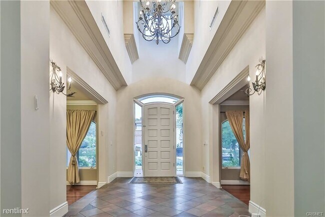 Building Photo - 5 br, 5 bath House - 5324 Genesta Ave