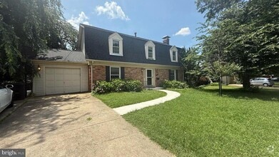 Building Photo - 8704 Victory Ln