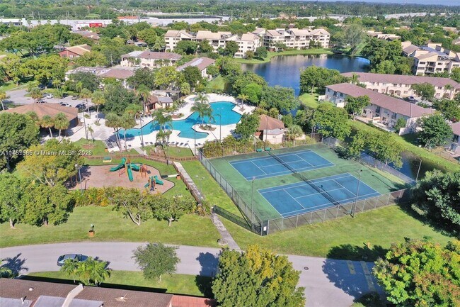 Foto del edificio - 6601 SW 116th Ct