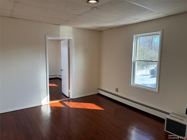 Foto del edificio - 61 Nassau Ave