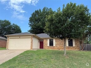 Building Photo - 5802 Willow Branch Dr