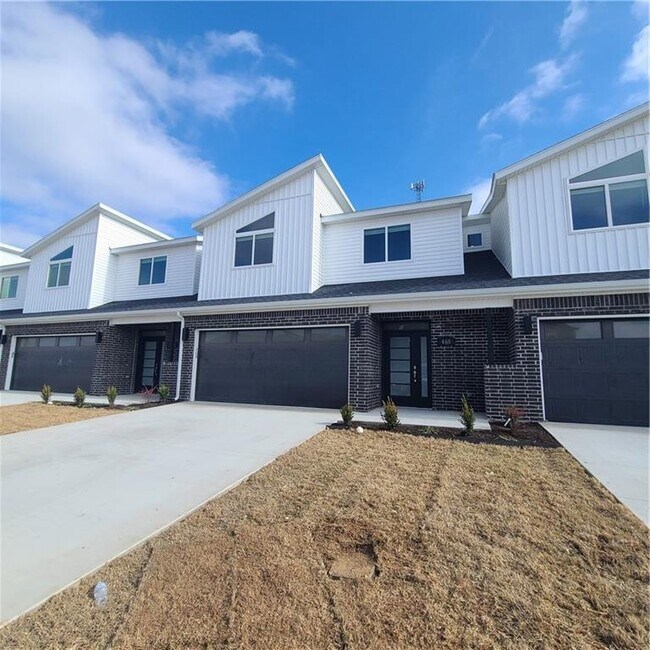 Foto del edificio - 460 Azurite Rd