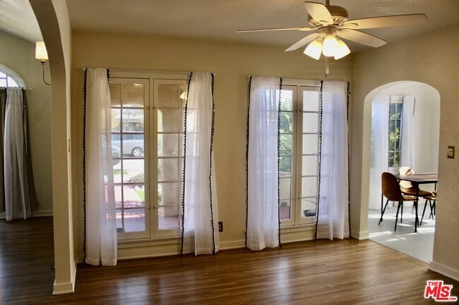 Foto del edificio - 495 N 8th Ave