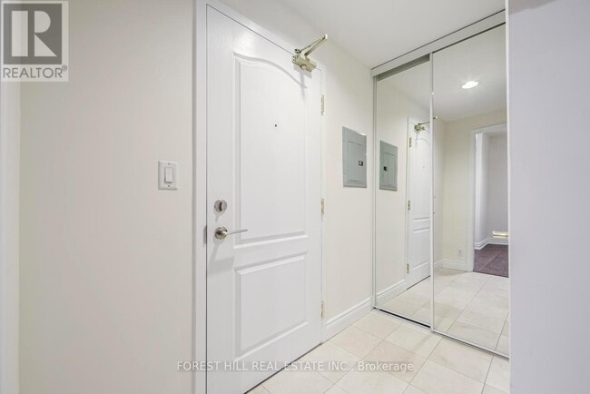 Building Photo - 20 Collier St