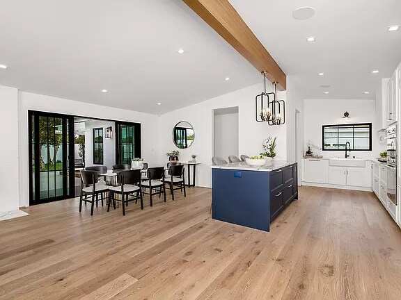 Foto principal - 17113 Bullock St