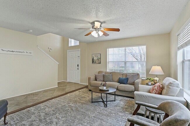 Foto del edificio - 8101 Gardengate Ct