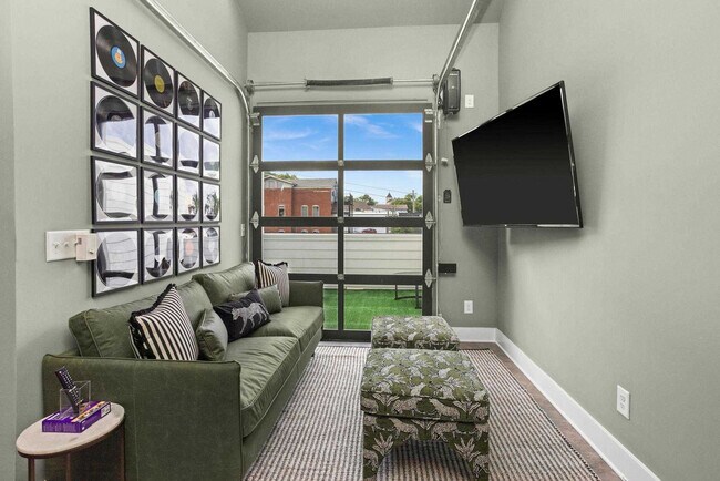 Foto del edificio - 772 E Argyle Ave