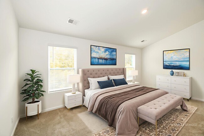 Foto del edificio - 66 Striker Rd