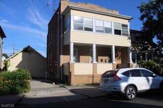 Building Photo - 74 Westminster Pl